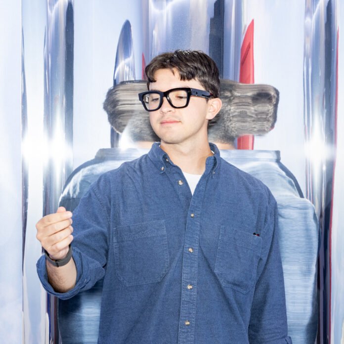 20TECHFIX-03-tbmz-mediumSquareAt3X