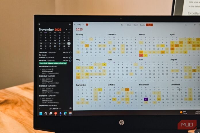 fantasitcal-calendar-app-open-in-year-view-on-a-hp-laptop