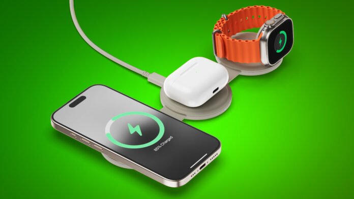 satechi-charger-on-green-2